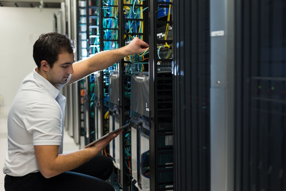 How QUICKTEL Push-to-Talk Improves Response Time in the Field